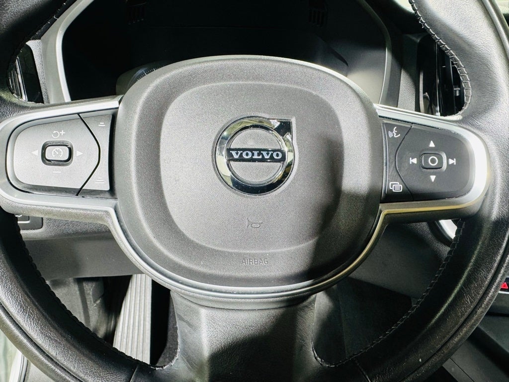 2020 Volvo XC60 T5 Momentum